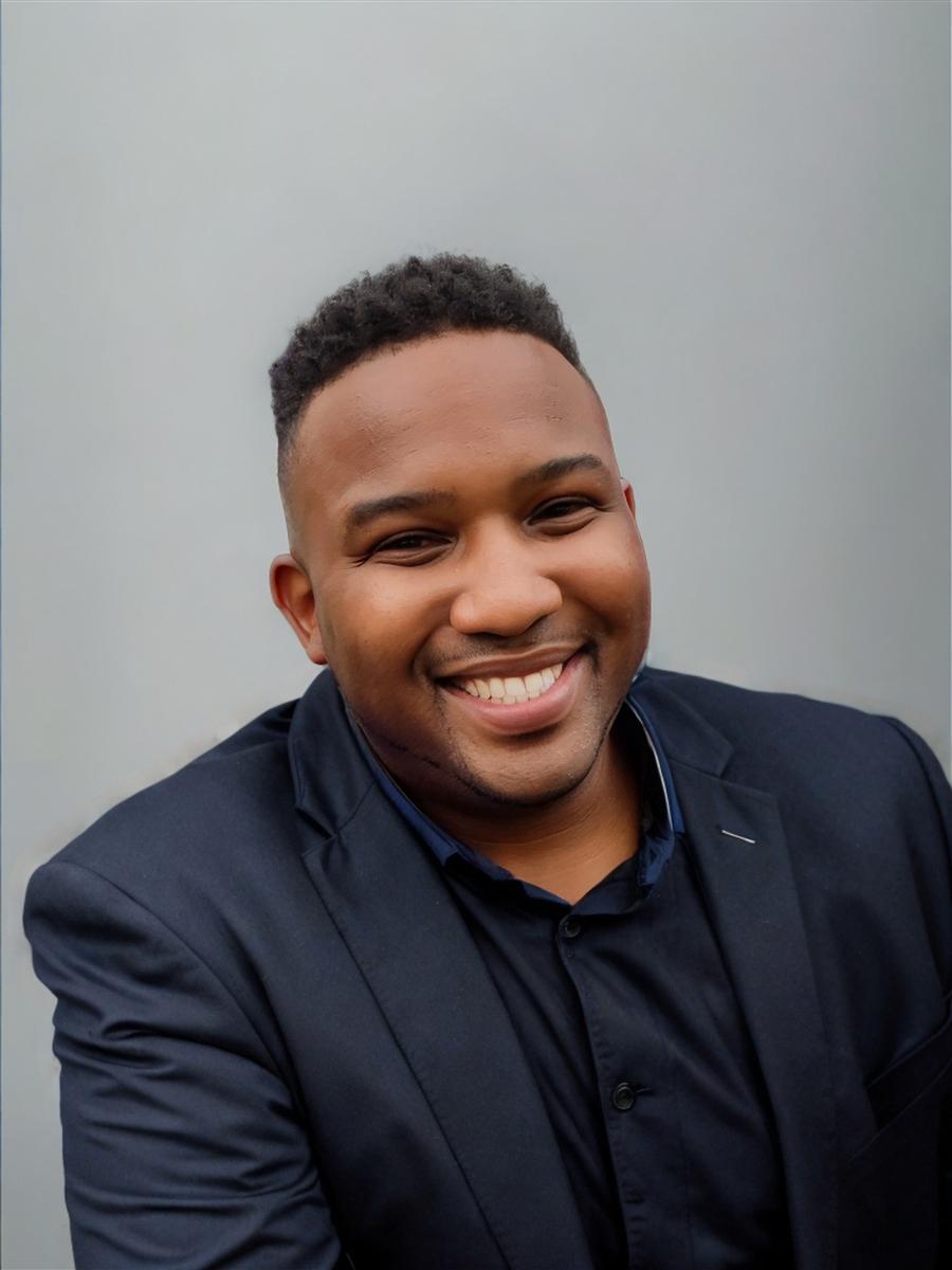 Shaun Tsatsi — Huntlogic